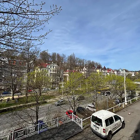 Apartament Lovely In The Center Of *